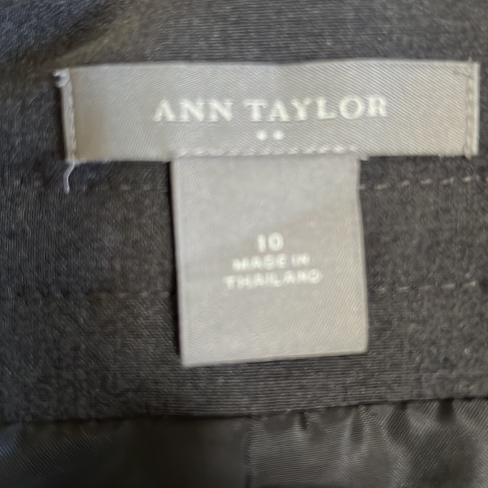 Ann Taylor skirt, size 10, dark gray - Picture 5 of 5
